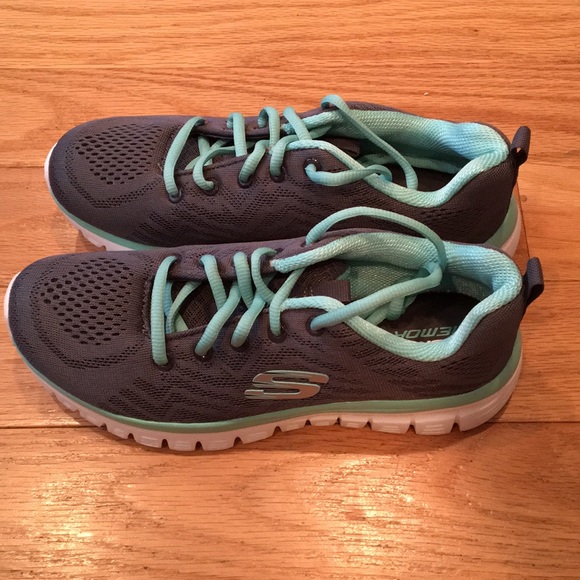 skechers get connected